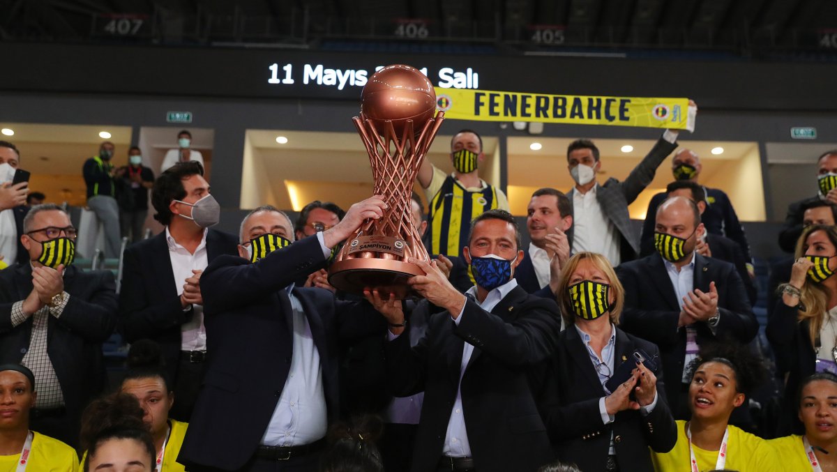Kadınlar Basketbol Ligi nde şampiyon Fenerbahçe #6
