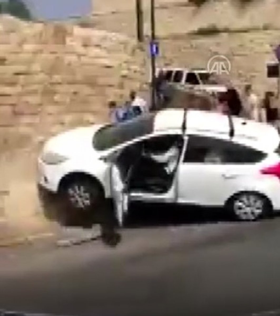 Fanatik İsrailli Filistinli bir vatandaşı arabayla ezdi #2