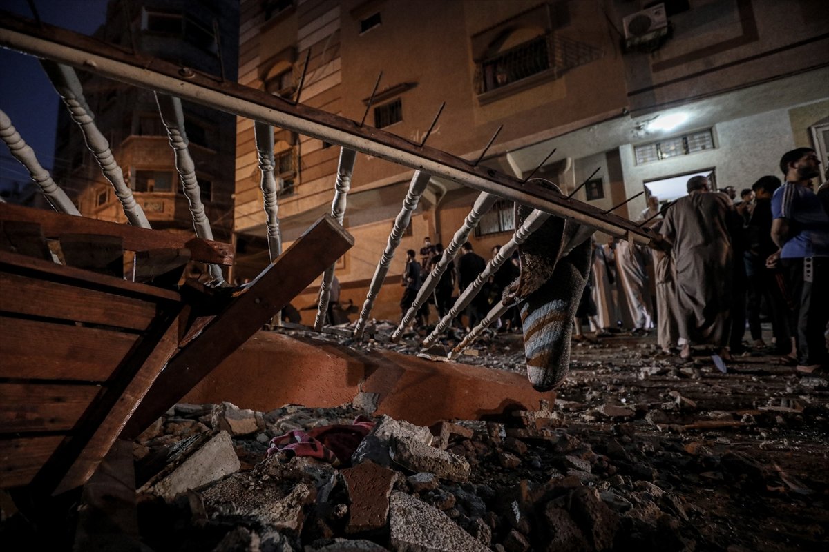 İsrail, Gazze de yerleşim yerlerine saldırdı #3