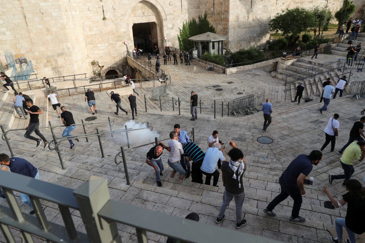 İsrail, 3 dinin kutsal gördüğü Kudüs te terör estiriyor #4