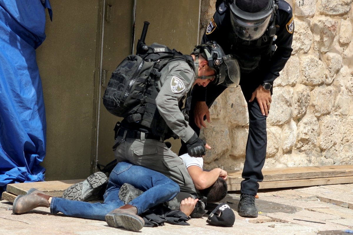 İsrail, 3 dinin kutsal gördüğü Kudüs te terör estiriyor #1