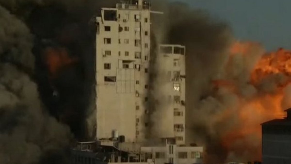 Israel hits another multi-storey building in Gaza