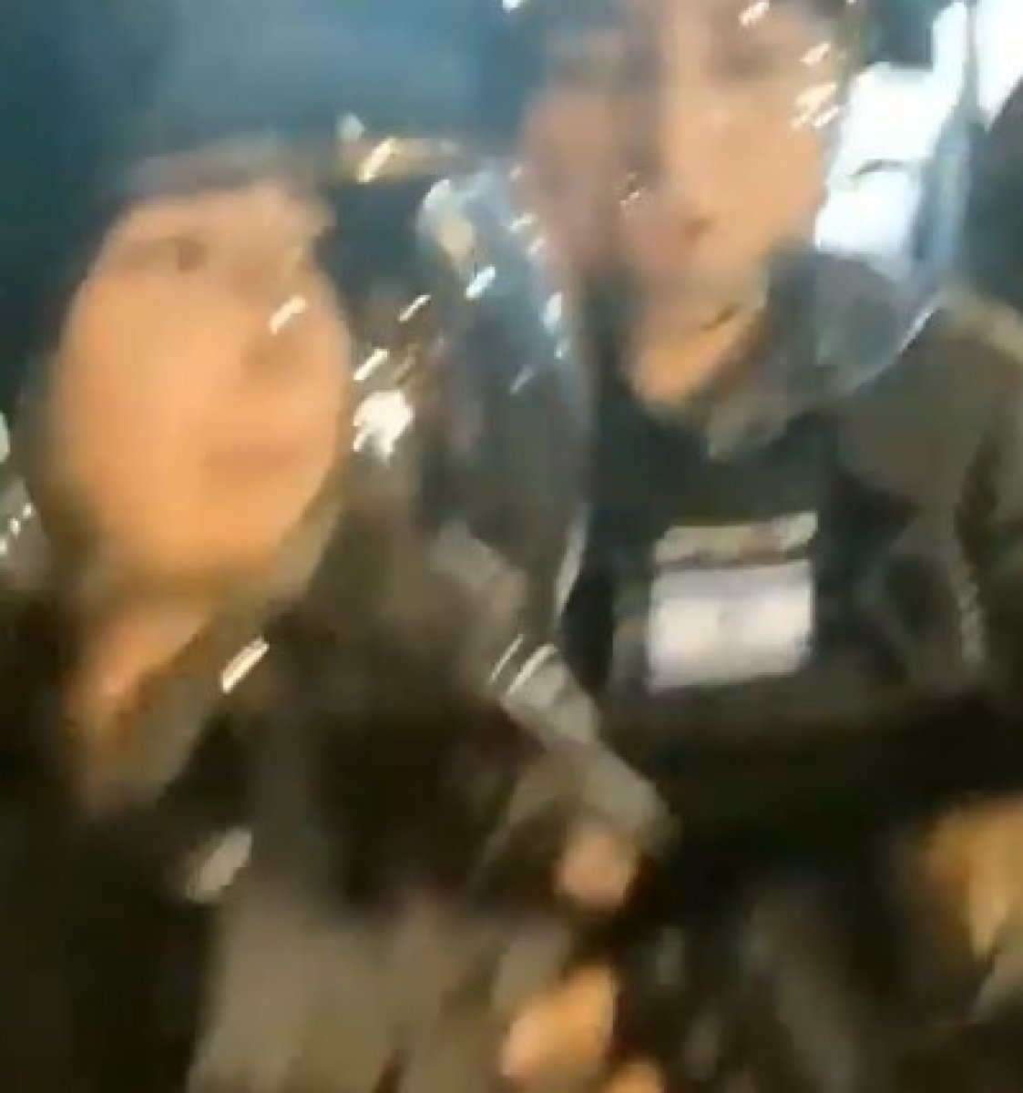 Israeli policewoman who intervened with Palestinians cried #3