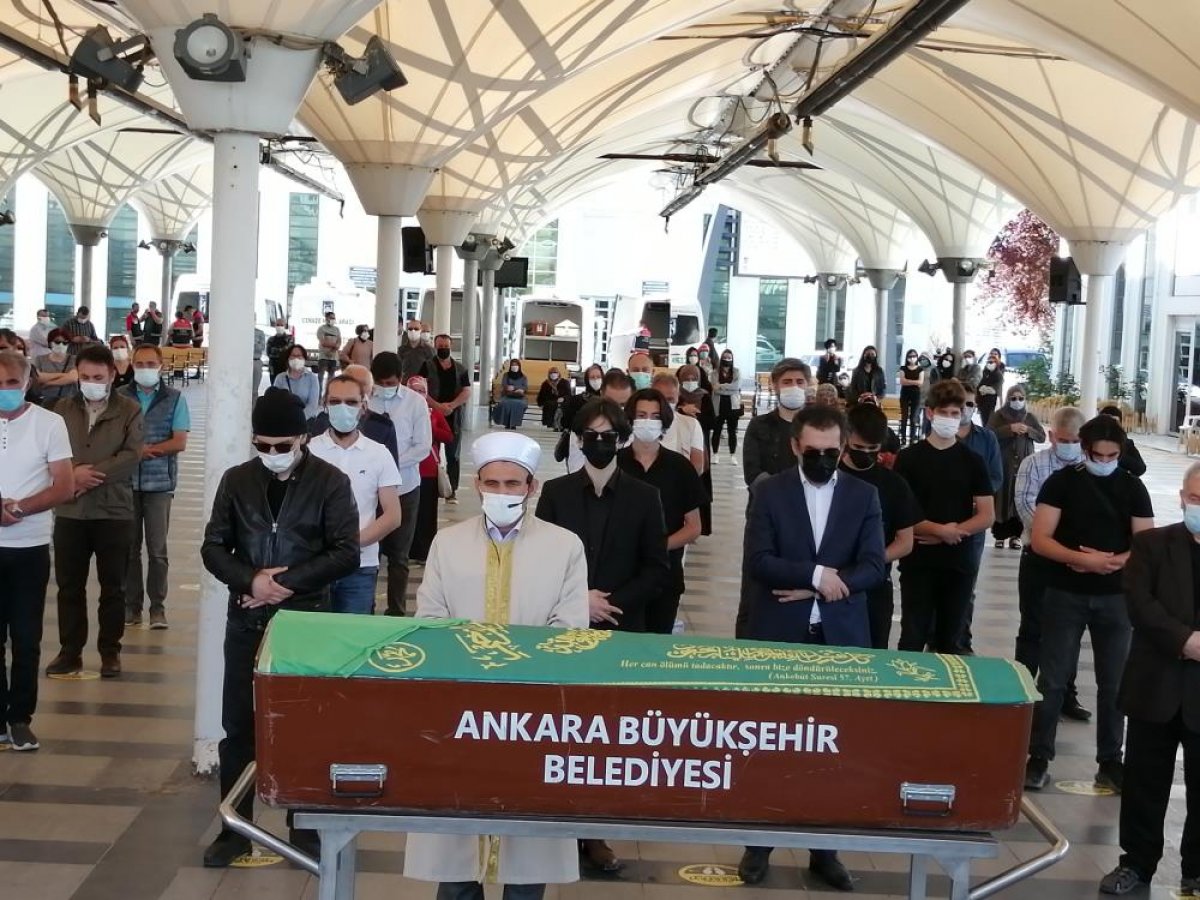 Ankara da eşi tarafından öldürülen doktor toprağa verildi  #2