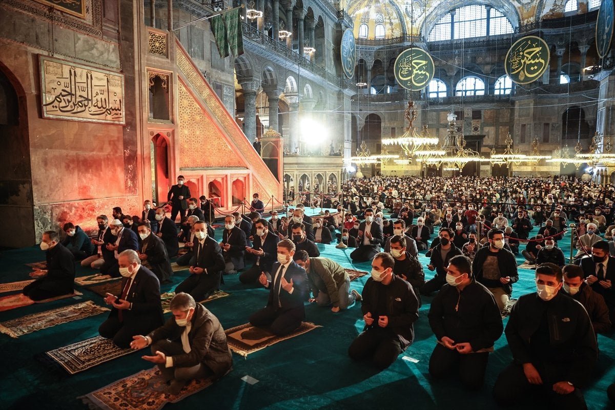 Eid prayer in Hagia Sophia Mosque #1 in the Greek press