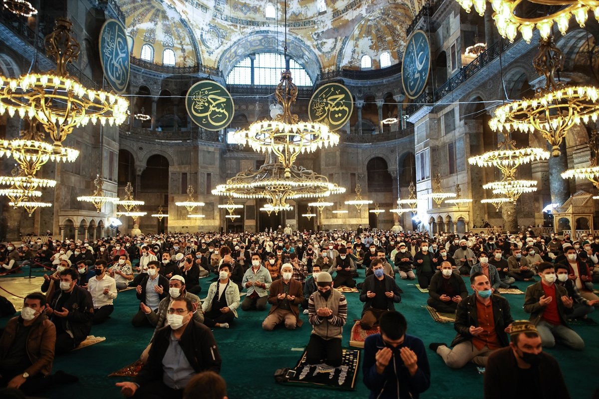 Eid prayer in Hagia Sophia Mosque #2 in the Greek press