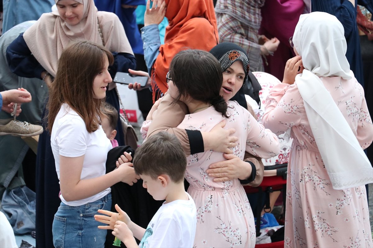 Eid prayer images from Muslims around the world #18