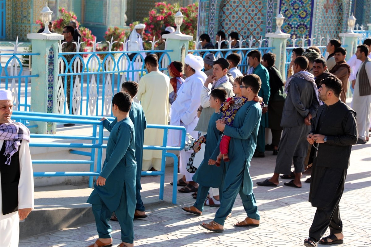 Eid prayer images from Muslims around the world #56