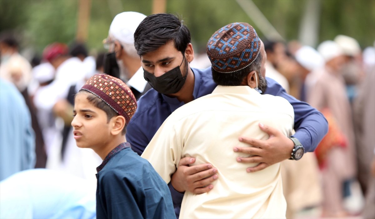 Eid prayer images from Muslims around the world #61