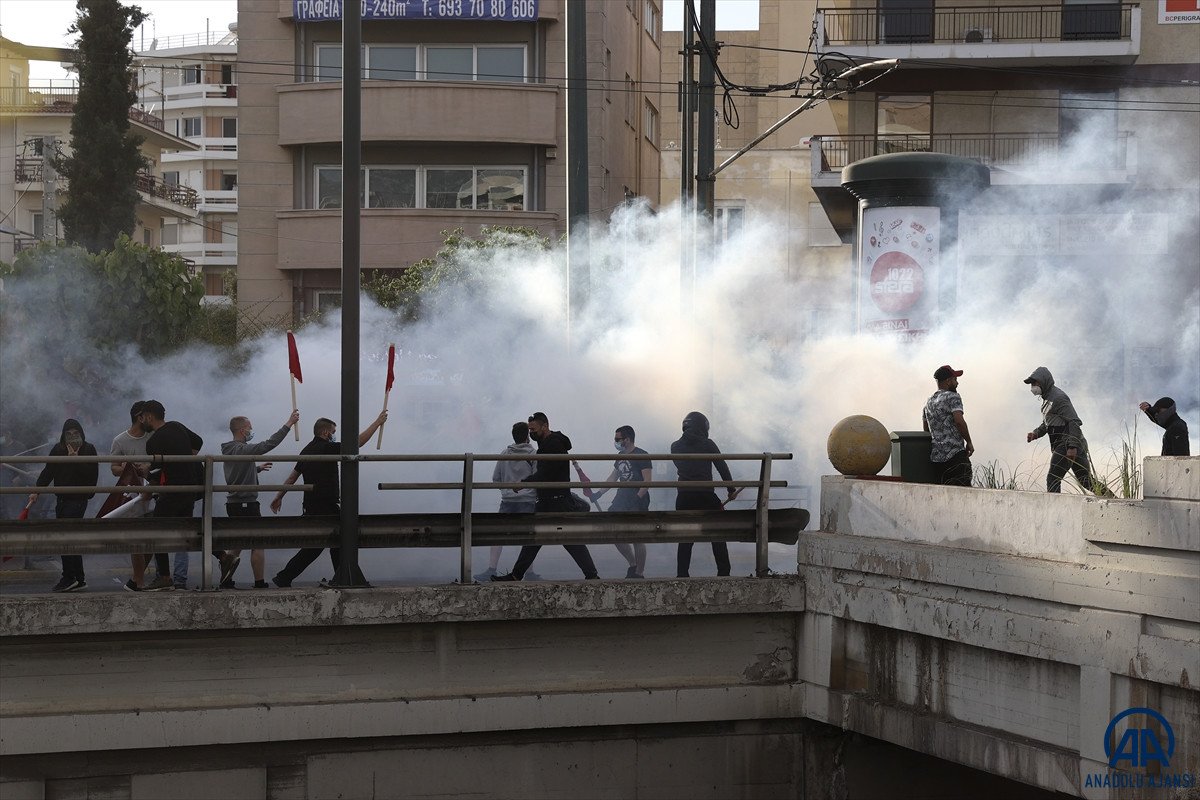 Yunanistan da İsrail i protesto eden göstericilere polis müdahalesi #5