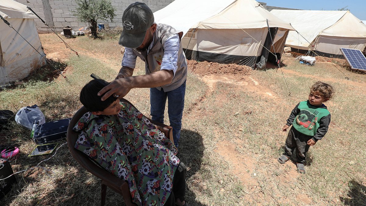 İdlib de gönüllü berberlerden bayram tıraşı #2