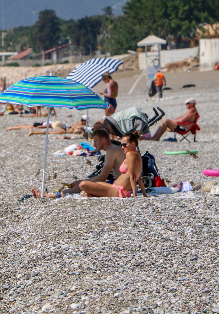 Antalya da sahil turistlere kaldı #9