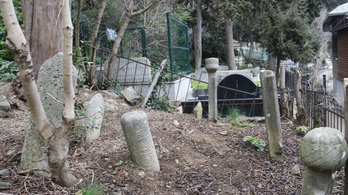 İstanbul’un ilk Müslüman Türk mezarlığı bakımsızlıktan harap oldu  #6