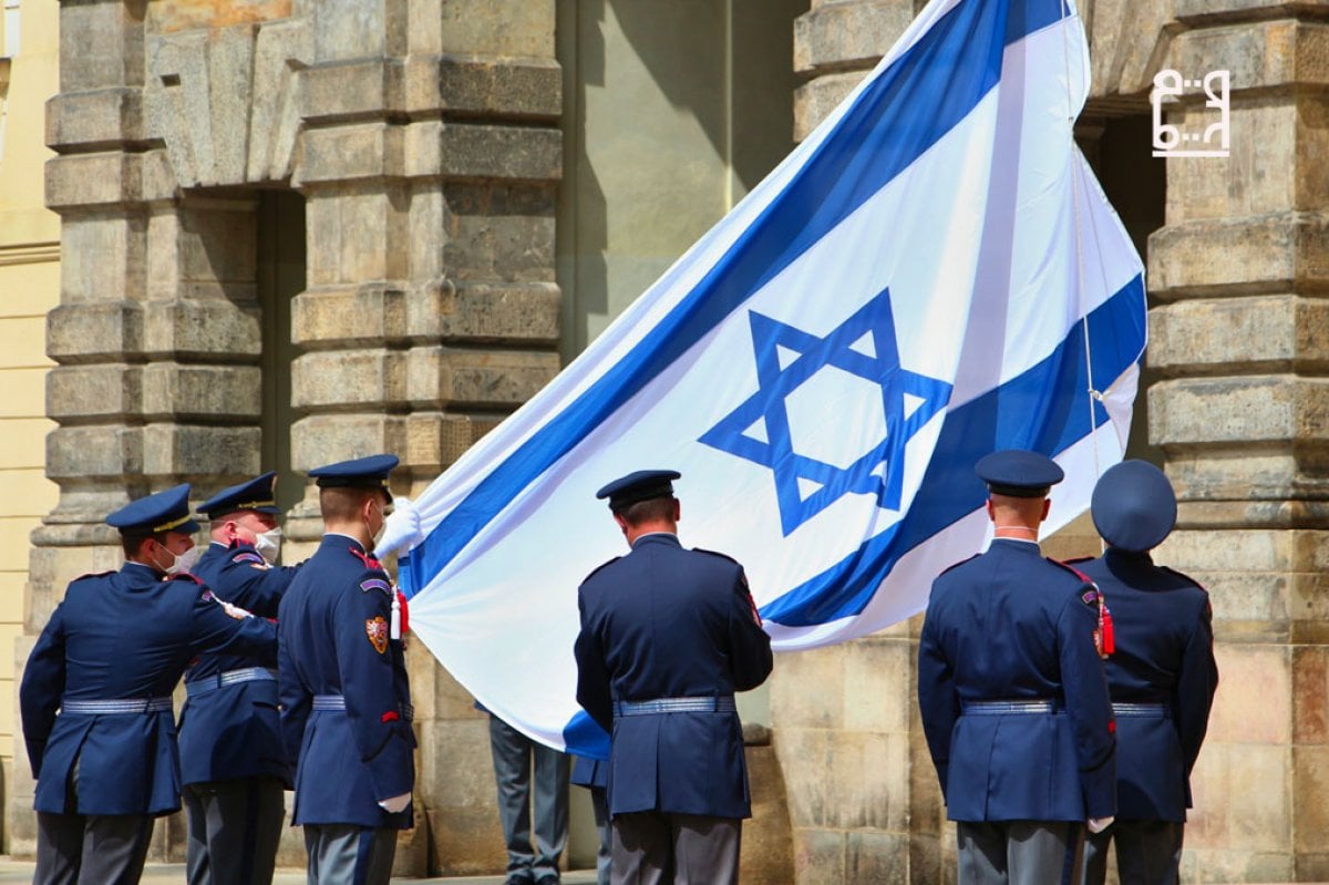 Çekya dan İsrail e  bayraklı  destek  #2