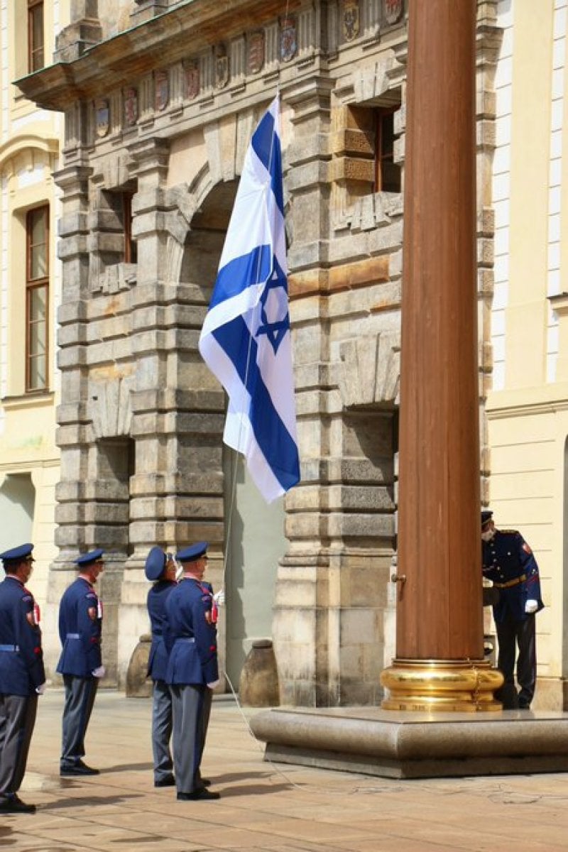 Çekya dan İsrail e  bayraklı  destek  #3