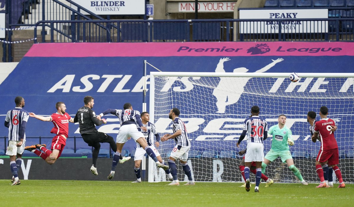 Premier Lig de Liverpool, kaleci Alisson un golüyle son dakikada kazandı #6