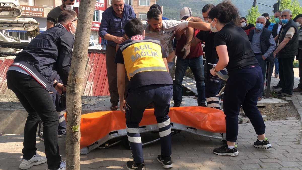 Bursa da köprü üzerindeki inşaat çöktü: 3 yaralı  #5