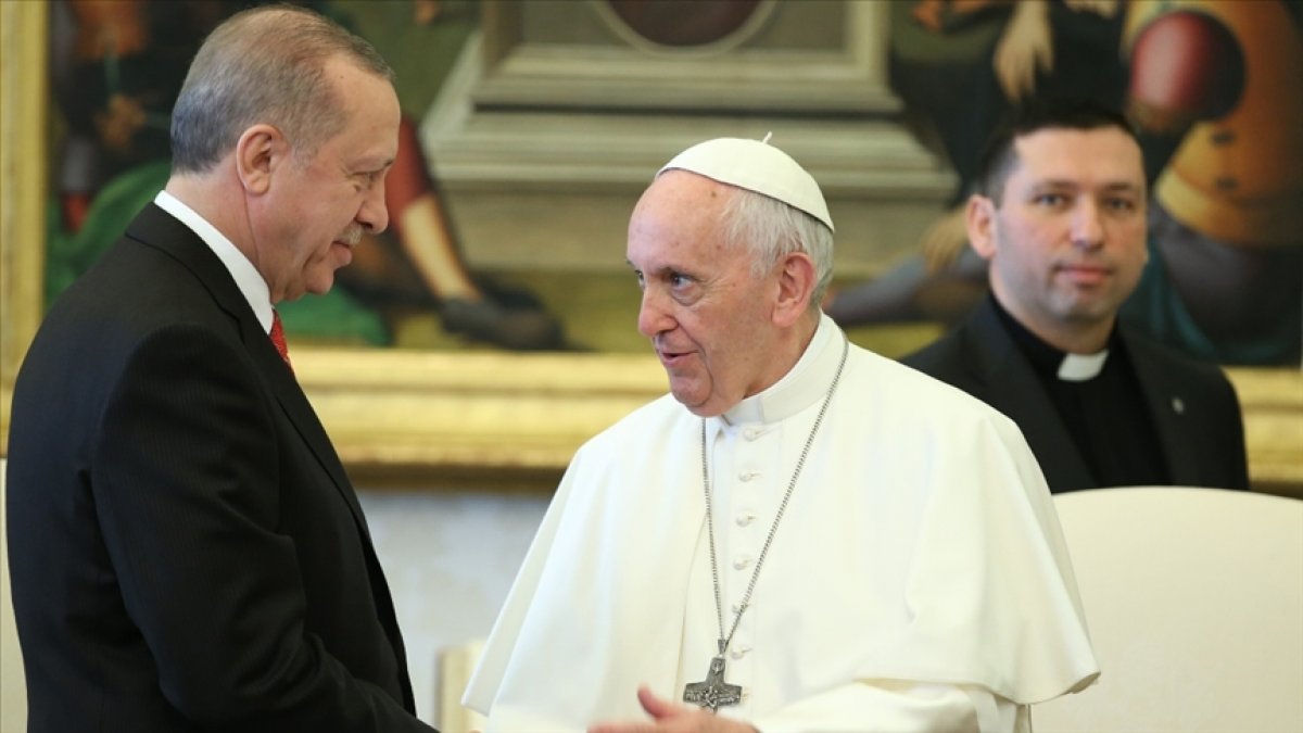 Cumhurbaşkanı Erdoğan Papa Fransuva ile görüştü #1