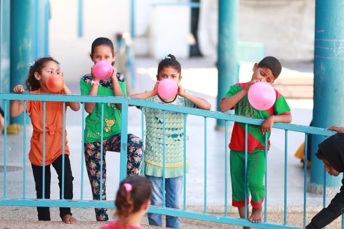 Filistinliler, Gazze deki BM okullarına sığındı #1