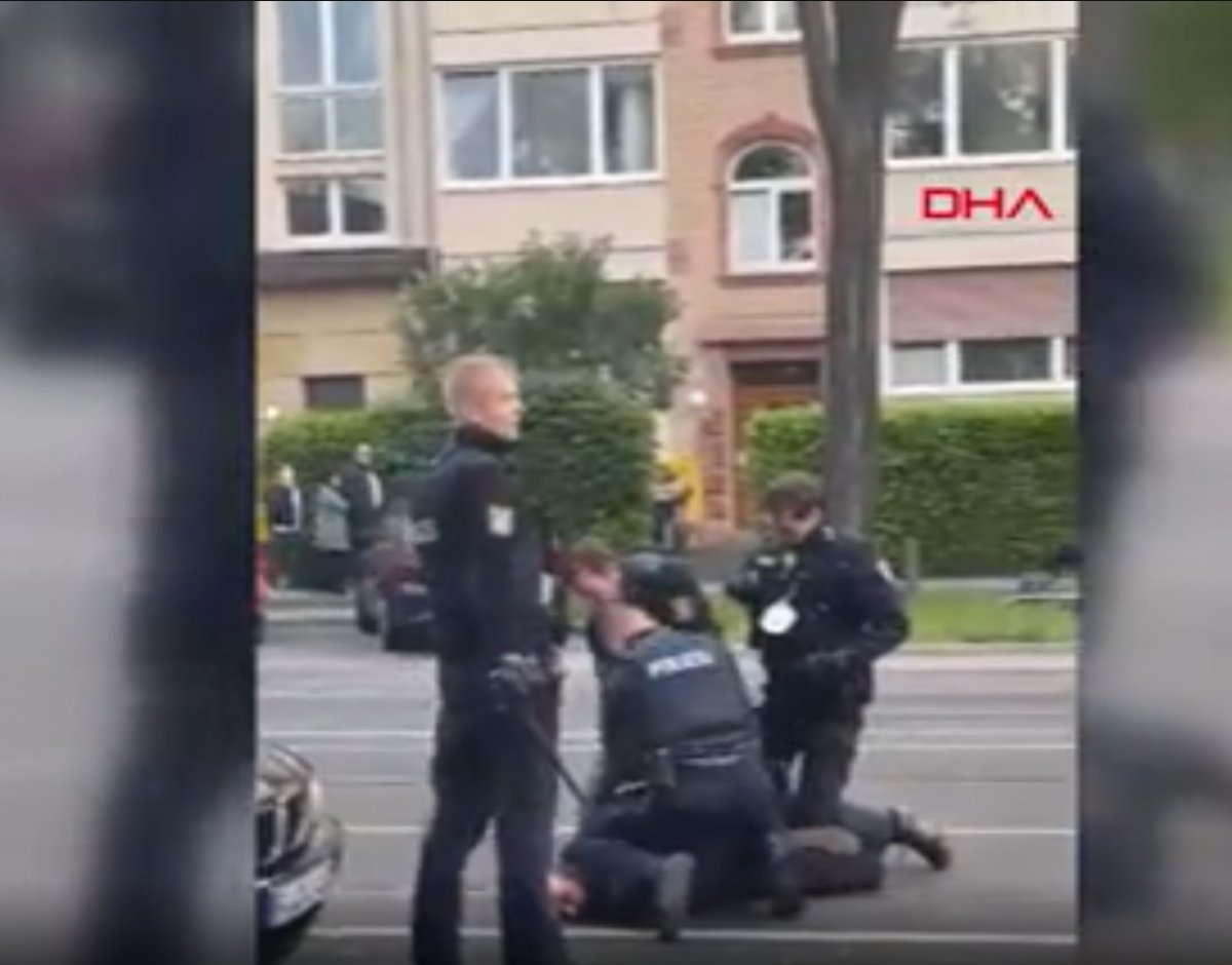 Alman polisi Türk vatandaşa şiddet uyguladı  #3