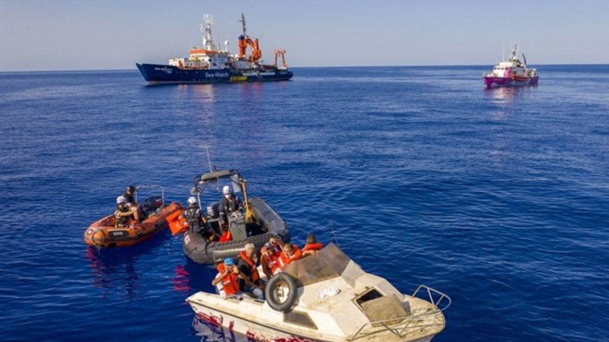 Libya açıklarında yakalanan 650 göçmen ülkeye zorla geri gönderildi