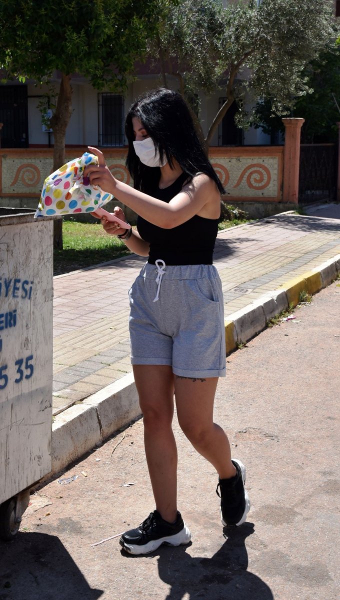 Antalya da şort giydiği için genç kıza saldıran şahıs yeniden gözaltına alındı #1