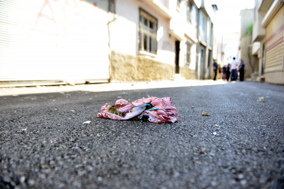 Adana’da babalarının kaçırıldığını öne sürüp, eve saldırdılar #7