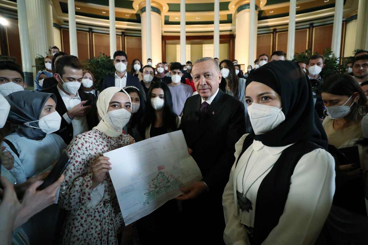 Cumhurbaşkanı Erdoğan gençlerin sorularını yanıtladı #13