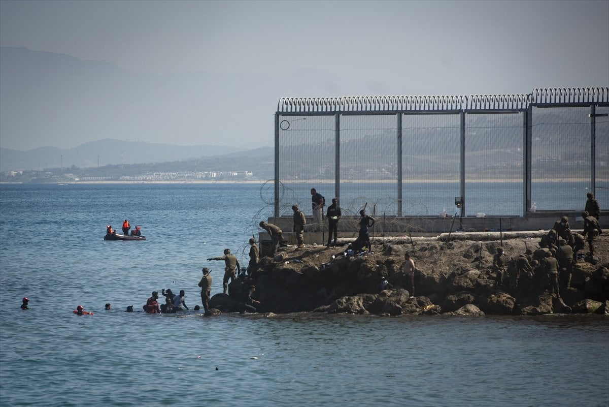 İspanya, Fas tan gelen göçmenleri geri gönderdi #2