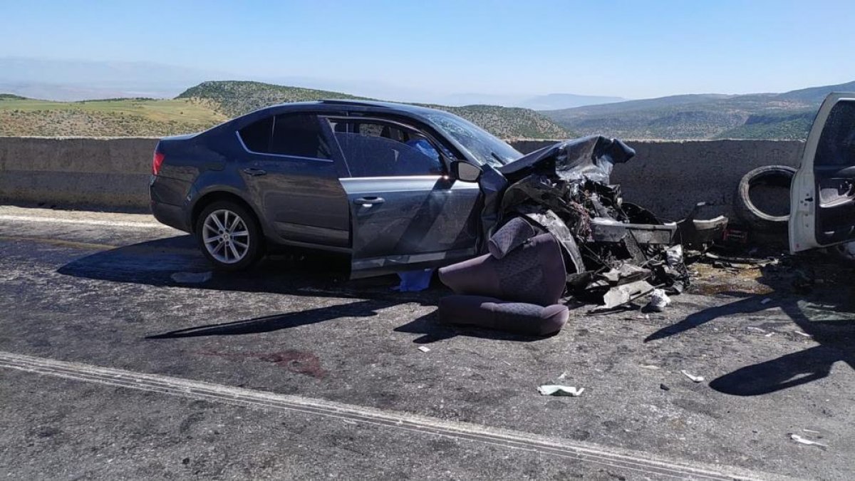 Gaziantep'te zincirleme kaza: 2 ölü, 8 yaralı 