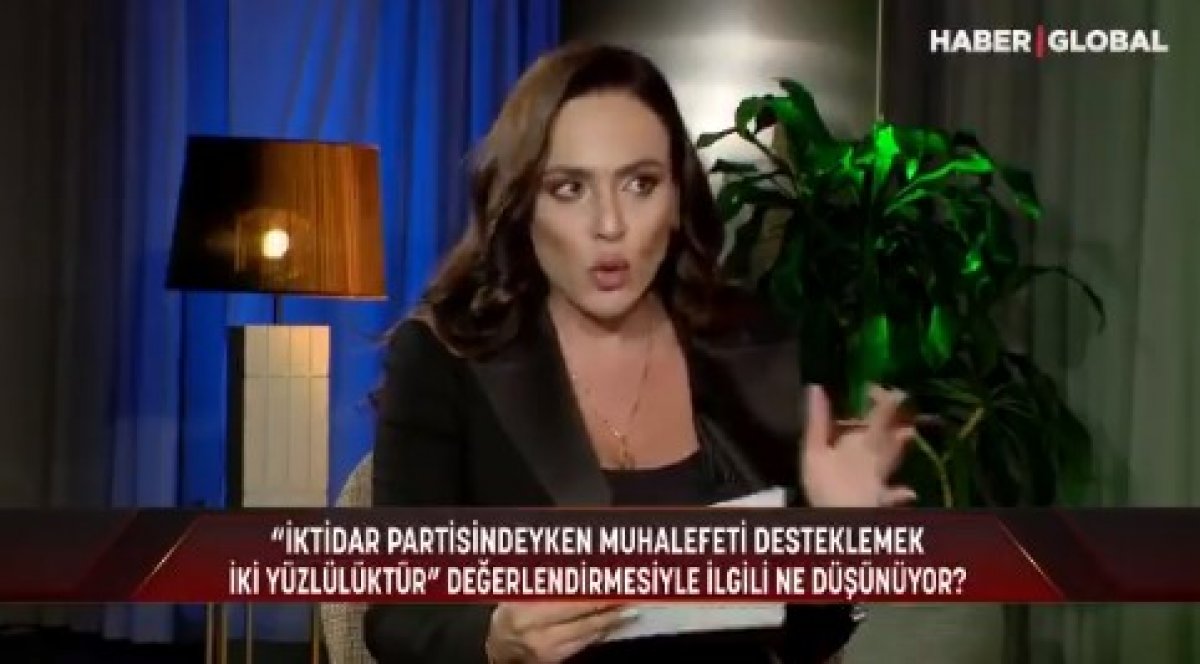 Buket Aydın dan Ali Babacan a  Size iki yüzlü diyorlar  sorusu #2