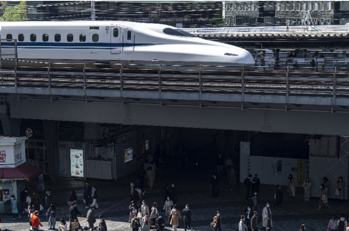 Japonya’da hızlı tren sürücüsü, tuvalete gitmek için kokpiti terk etti  #1