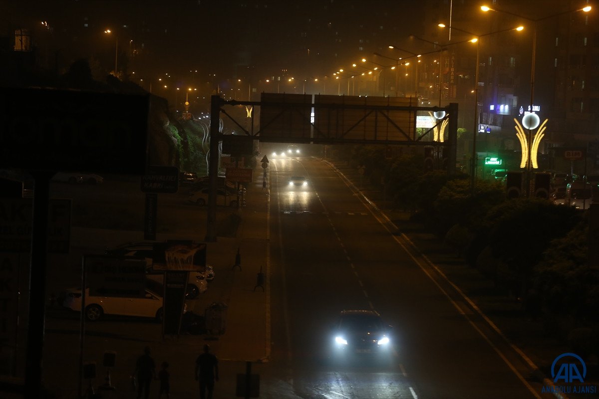 Mardin’de toz fırtınası şehri sardı #3