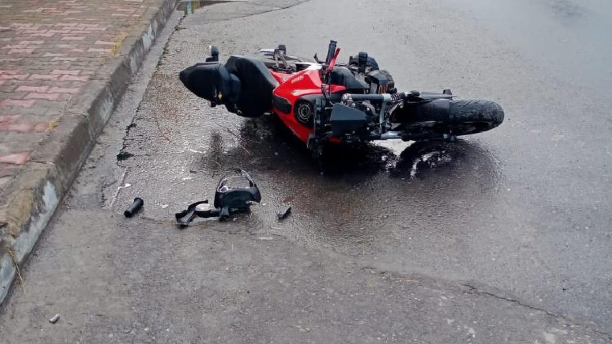 İstanbul'da motosiklet tutkunu genç hayatını kaybetti