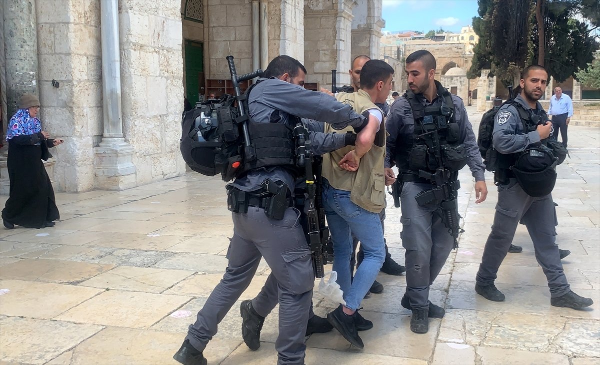 Jewish settlers raid Al-Aqsa Mosque #4