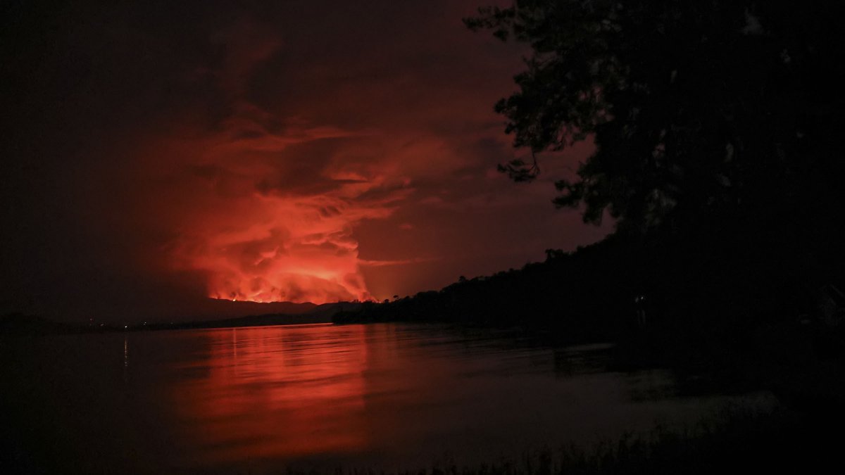 Nyiragongo, Africa's most active volcano, erupted in Congo #4