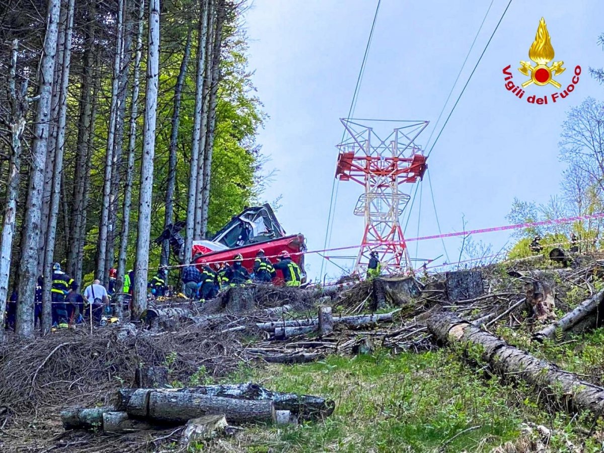 Cable car cabin fell in Italy #2