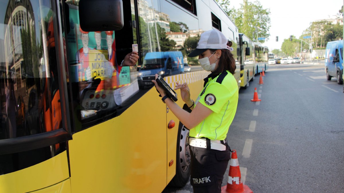 İstanbul'da toplu taşıma araçlarında koronavirüs denetimi yapıldı 