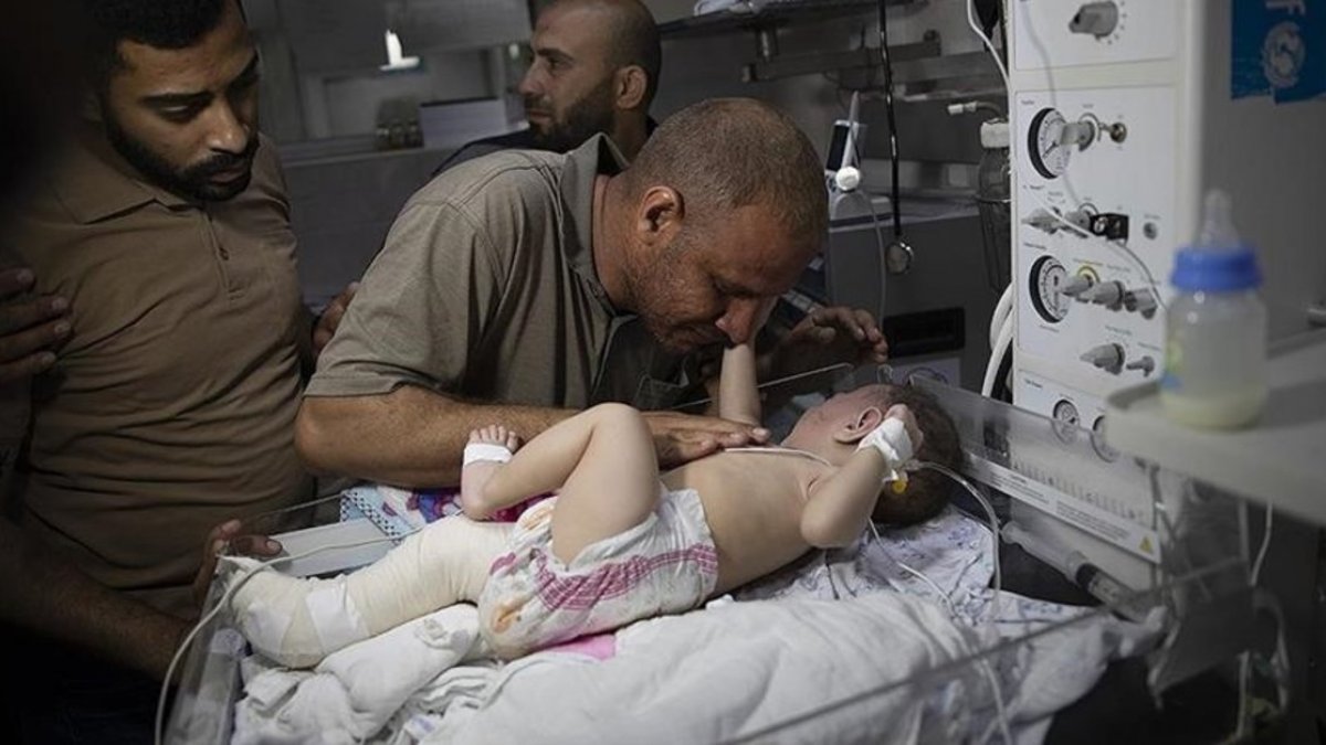 Gazan father, who lost 4 children, asked President Erdogan for help