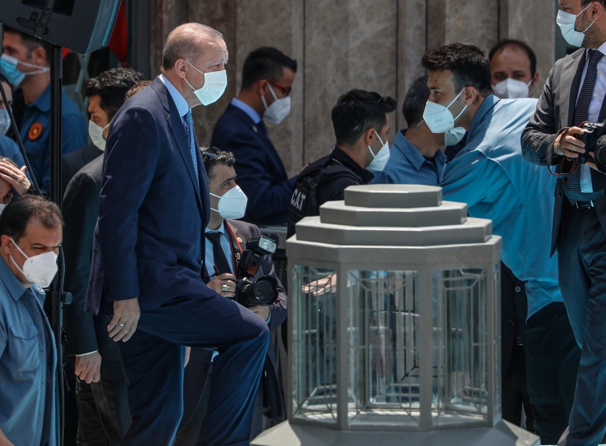 Cumhurbaşkanı Erdoğan dan Taksim Camii açılışında Gezi Parkı açıklaması #1