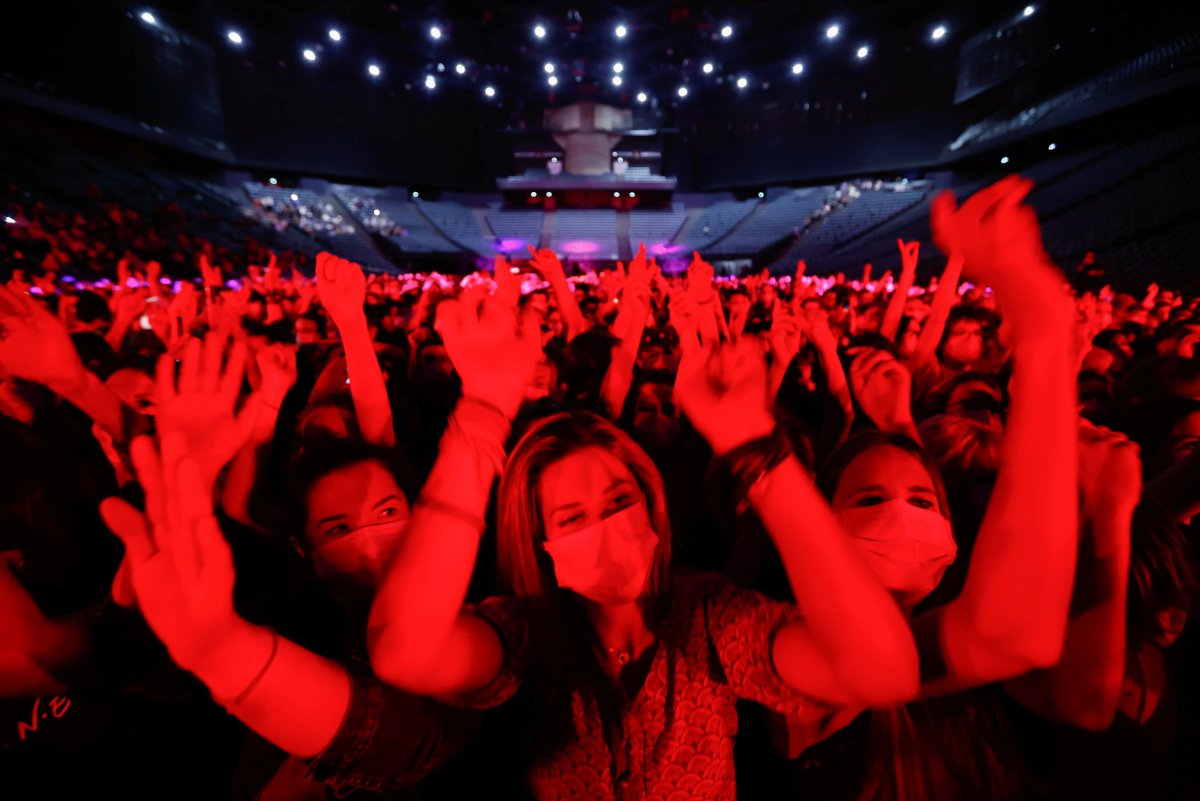 Concert experiment for 5 thousand people in Paris #4