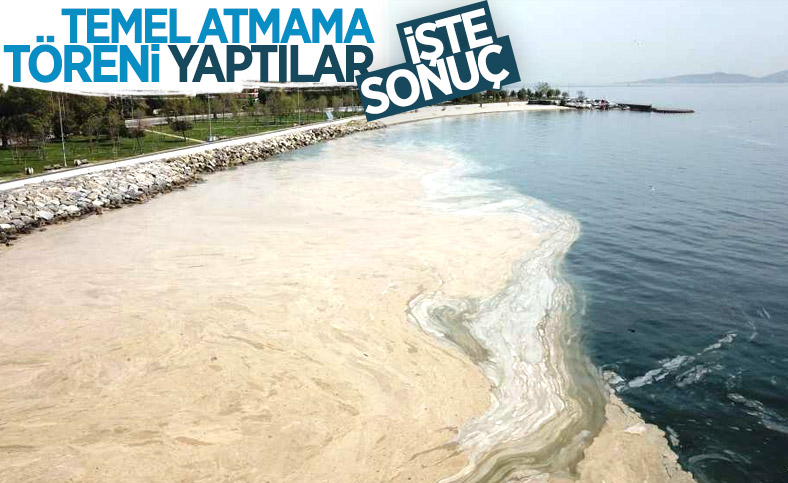 Marmara Denizi'ni deniz salyaları kapladı