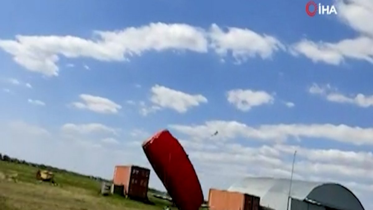 Parachutist caught in a headwind in Russia crashed to the ground and died