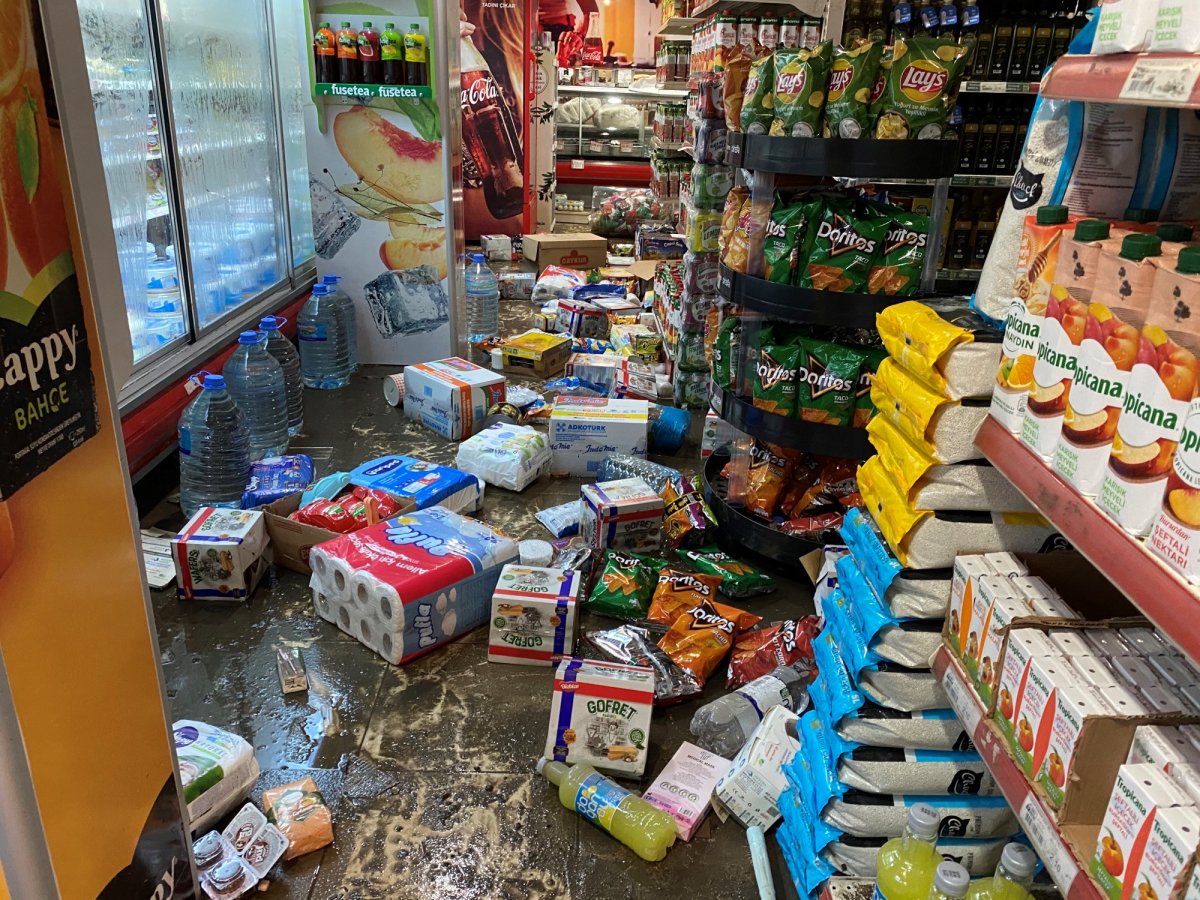 Maltepe’de yağmur yağdı, dükkanları su bastı  #2