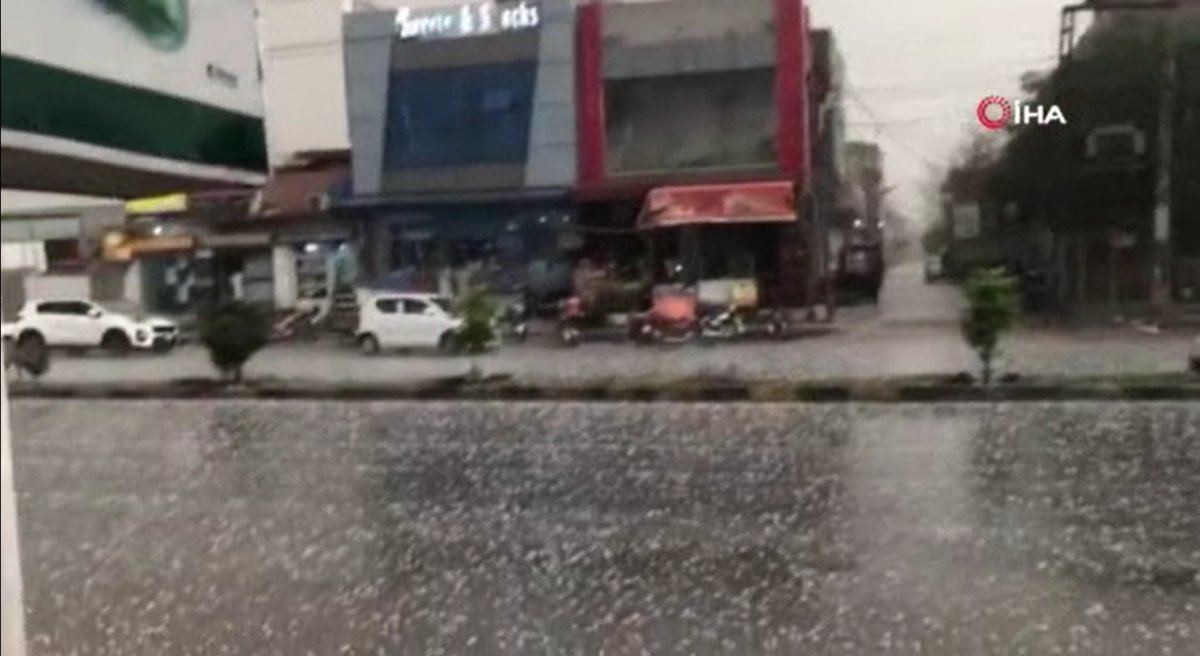 Severe storm in Pakistan: 12 people died #2