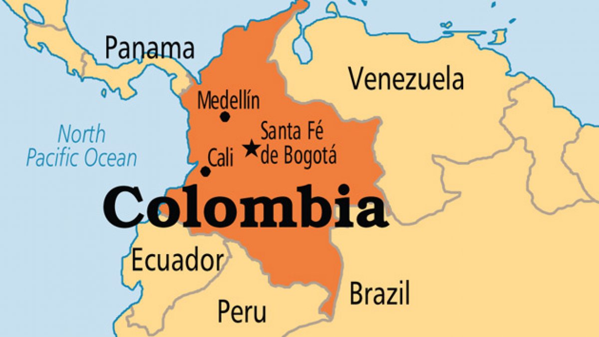 Colombia gradually opens border with Venezuela