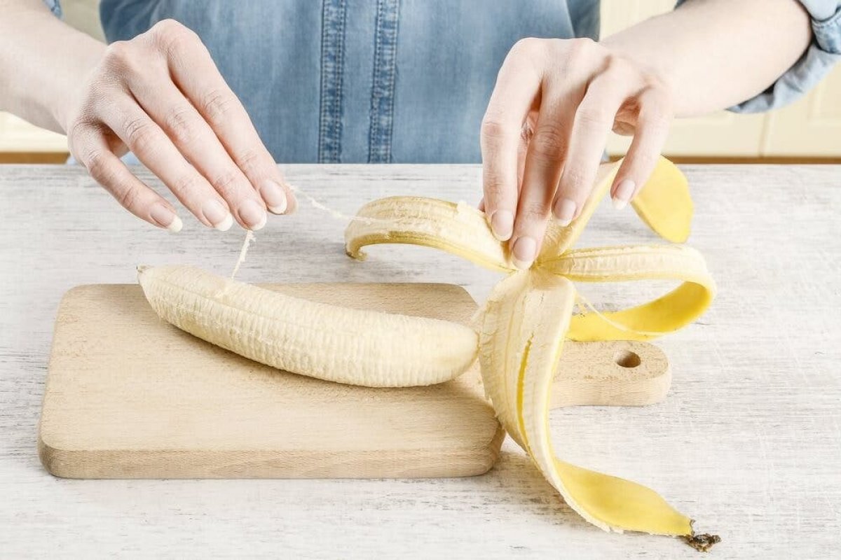 11 reasons why you shouldn't throw out the banana peels #2