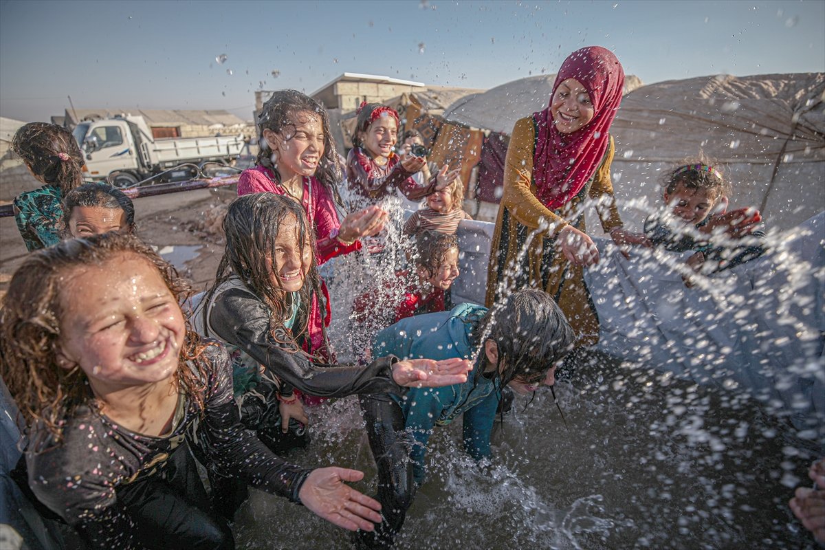 Syrian children enjoying the pool #1