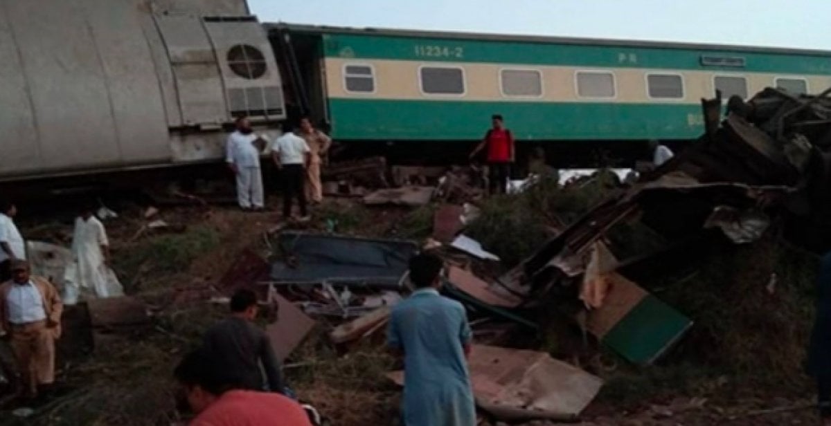 Train accident in Pakistan: 30 dead, 50 injured #3