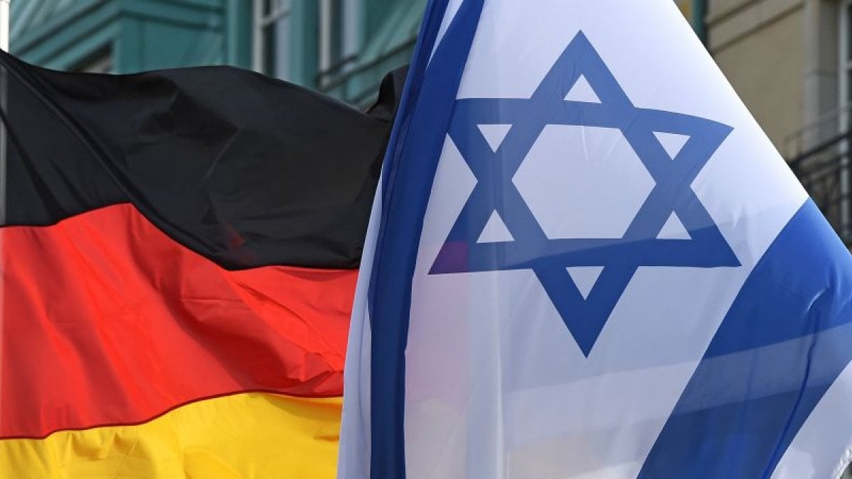 Offer to deny citizenship to anti-Semitic people in Germany